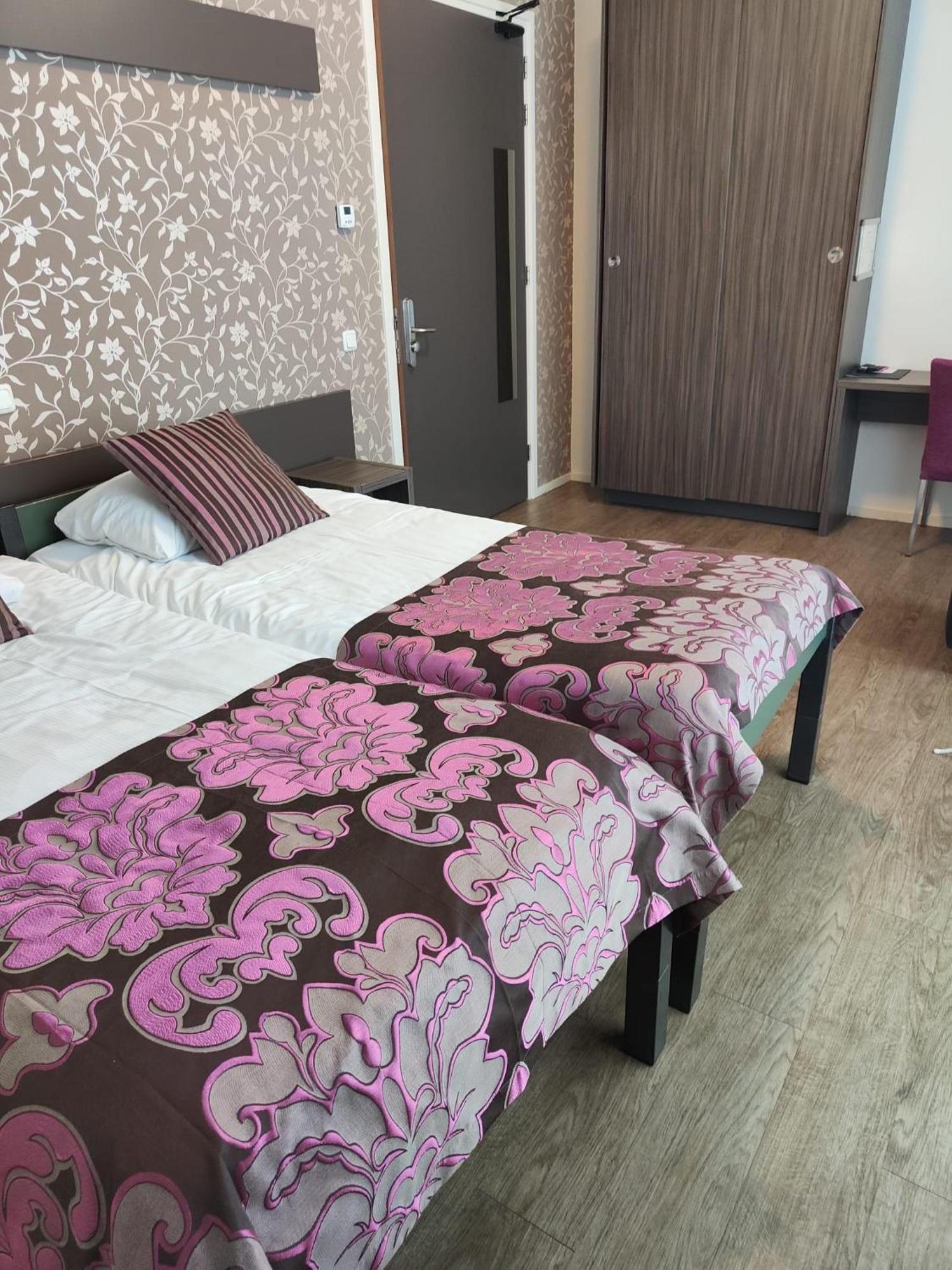 B&B Hotel De Vrije Vogel Elsloo  المظهر الخارجي الصورة