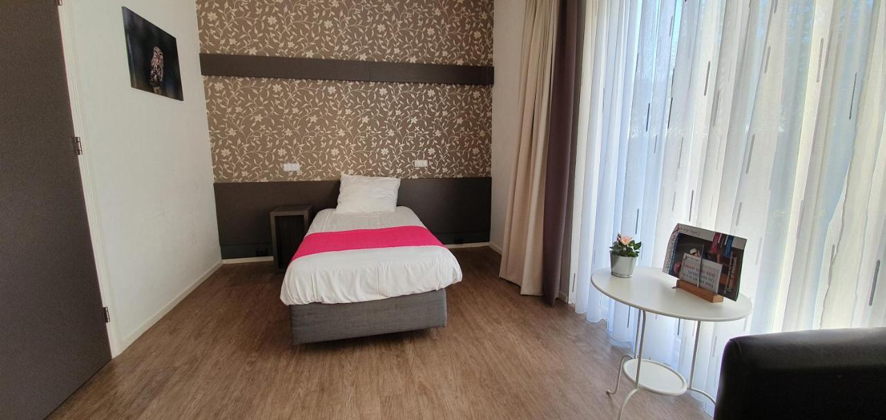 B&B Hotel De Vrije Vogel Elsloo  المظهر الخارجي الصورة